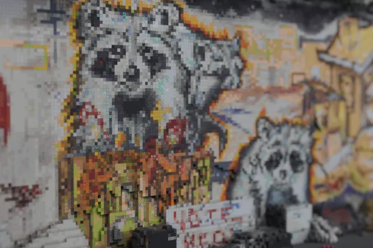 Racoons rebuilt from Minecraft blocks
